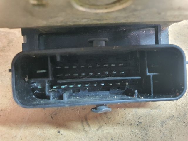 bontott SKODA FABIA II ABS Kocka