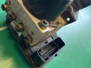 bontott SKODA FABIA II ABS Kocka