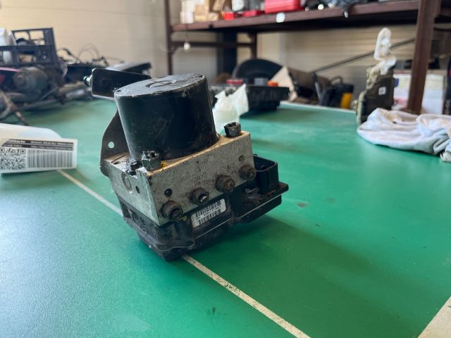 bontott SKODA FABIA II ABS Kocka