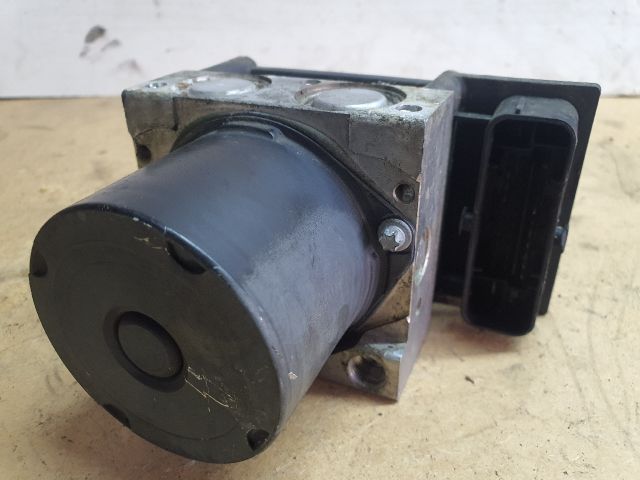 bontott SKODA FABIA II ABS Kocka