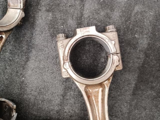 bontott SKODA FABIA II Dugattyú