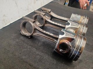 bontott SKODA FABIA II Dugattyú