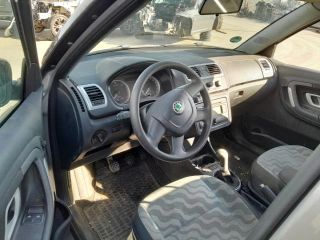 bontott SKODA FABIA II Dugattyú