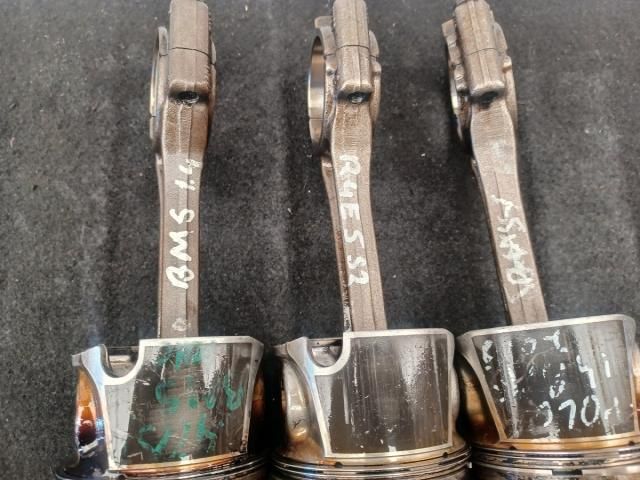 bontott SKODA FABIA II Dugattyú