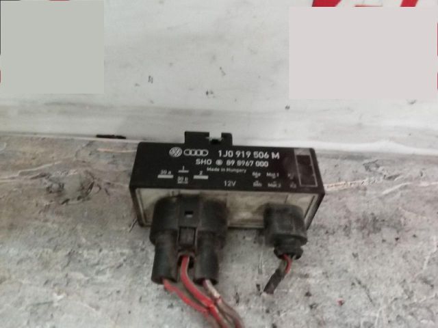 bontott SKODA FABIA II Hűtőventilátor Relé