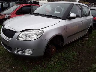 bontott SKODA FABIA II Jobb első Csonkállvány Kerékaggyal