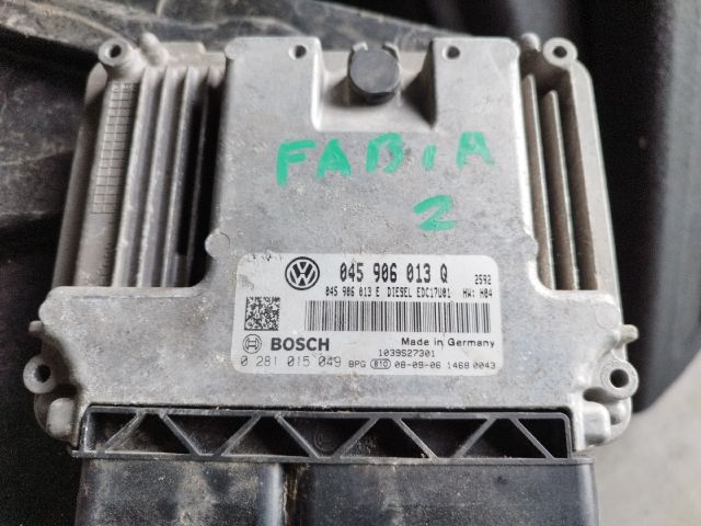 bontott SKODA FABIA II Motorvezérlő