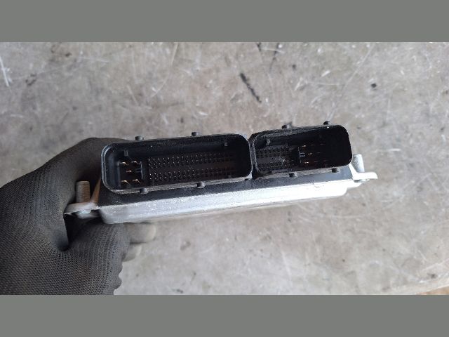 bontott SKODA FABIA II Motorvezérlő