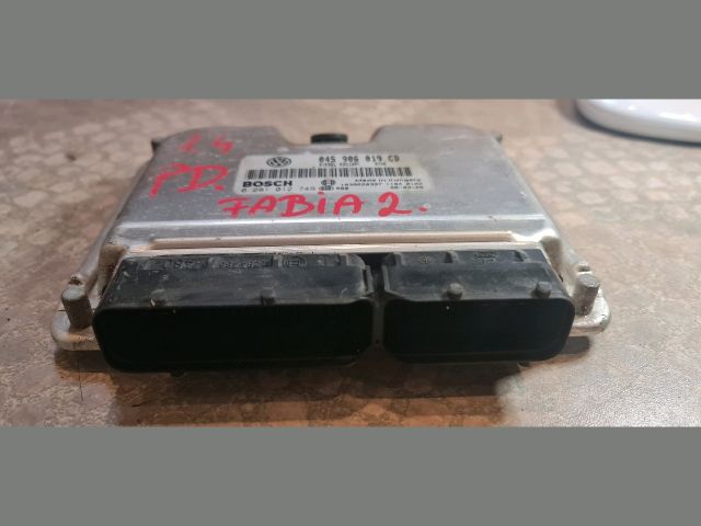 bontott SKODA FABIA II Motorvezérlő