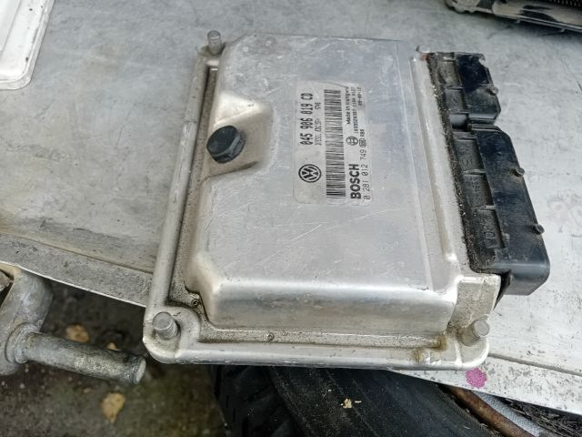 bontott SKODA FABIA II Motorvezérlő