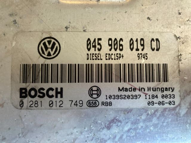 bontott SKODA FABIA II Motorvezérlő