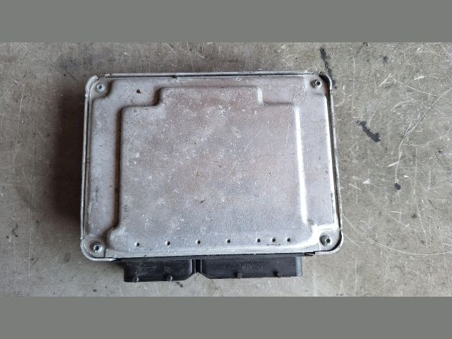 bontott SKODA FABIA II Motorvezérlő