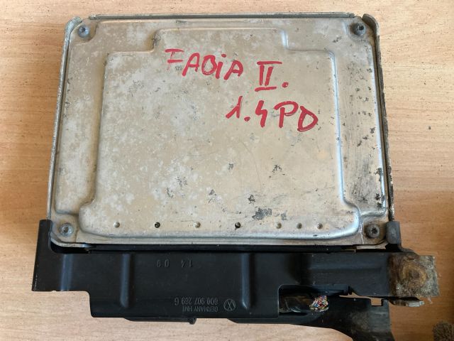 bontott SKODA FABIA II Motorvezérlő