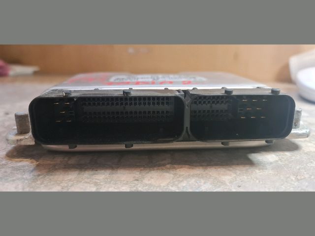 bontott SKODA FABIA II Motorvezérlő