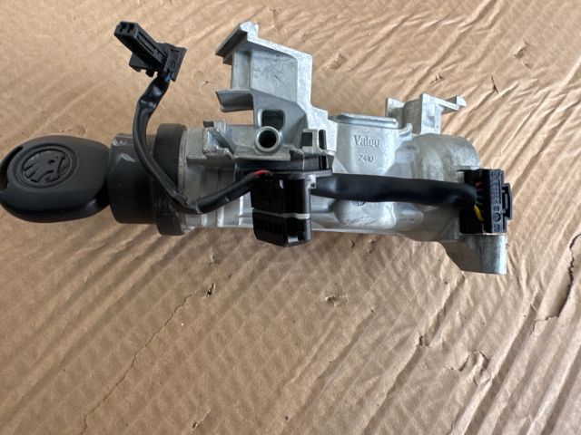 bontott SKODA FABIA II Gyújtáskapcsoló Házzal