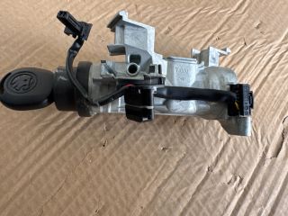 bontott SKODA FABIA II Gyújtáskapcsoló Házzal