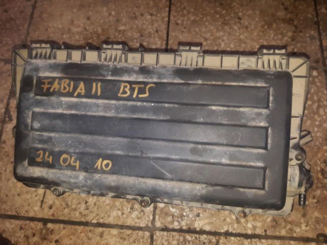 bontott SKODA FABIA II Légszűrő Ház