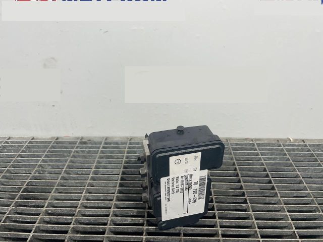 bontott SKODA FABIA II ABS Kocka