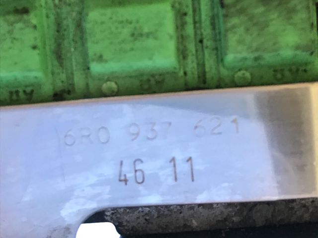 bontott SKODA FABIA II Biztosítéktábla Motortér