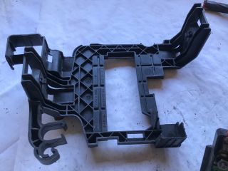 bontott SKODA FABIA II Biztosítéktábla Motortér