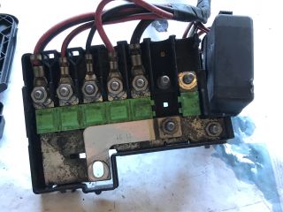 bontott SKODA FABIA II Biztosítéktábla Motortér