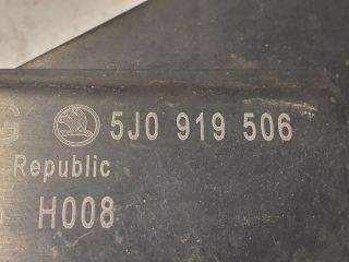 bontott SKODA FABIA II Hűtőventilátor Relé