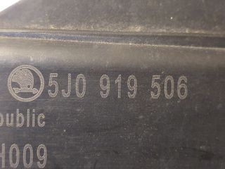 bontott SKODA FABIA II Hűtőventilátor Relé