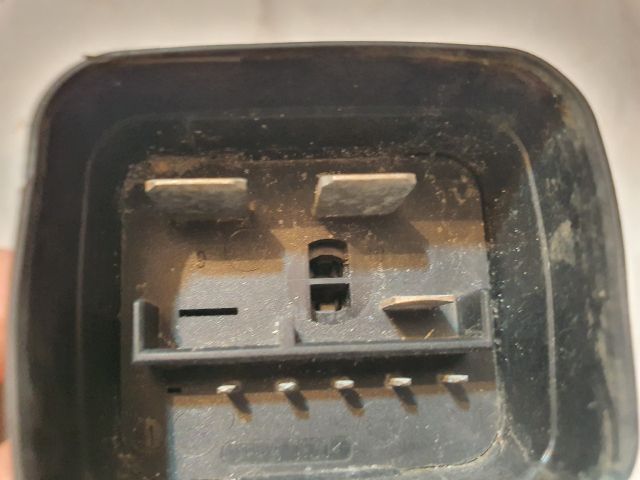 bontott SKODA FABIA II Hűtőventilátor Relé