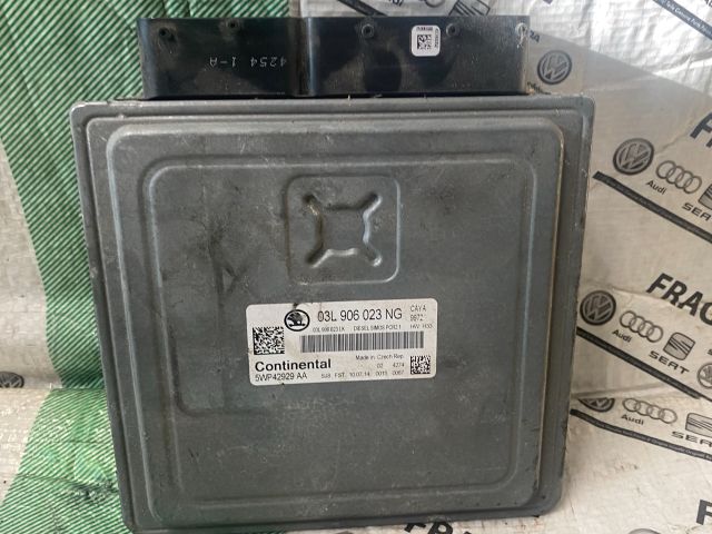 bontott SKODA FABIA II Motorvezérlő