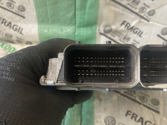 bontott SKODA FABIA II Motorvezérlő