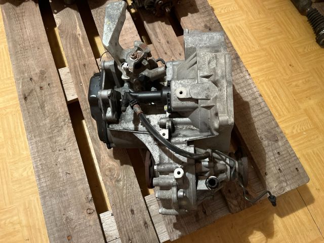 bontott SKODA FABIA II Váltó (Mechanikus)