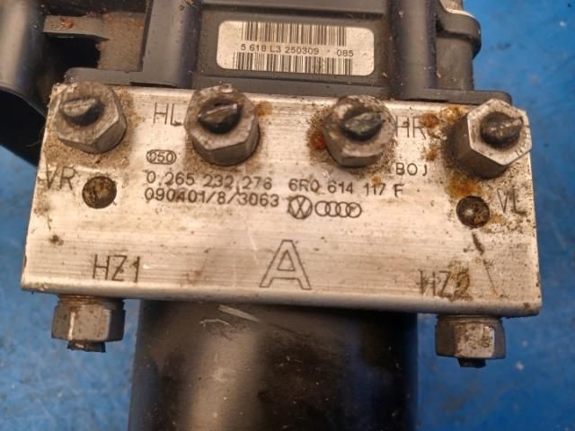 bontott SKODA FABIA II ABS Kocka