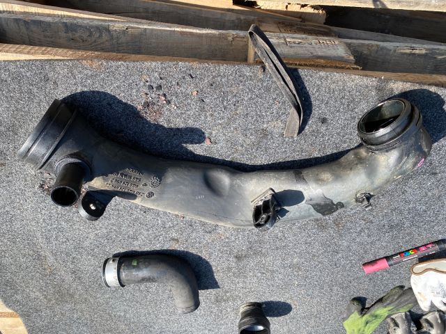 bontott SKODA FABIA II Légbeömlő Cső