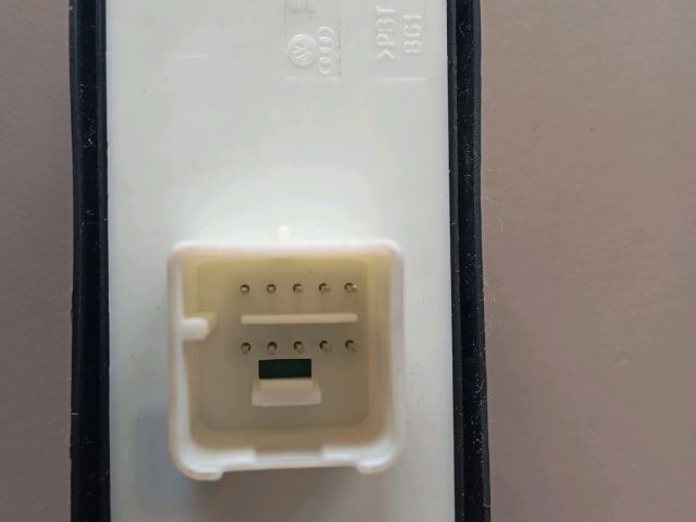 bontott SKODA FABIA II Ablakemelő Kapcsoló Négyes / Kettes