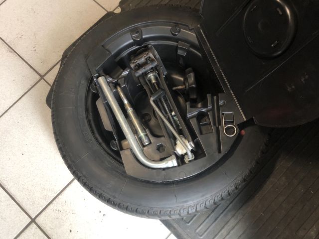 bontott SKODA FABIA II Acélfelni Gumival (1 db)