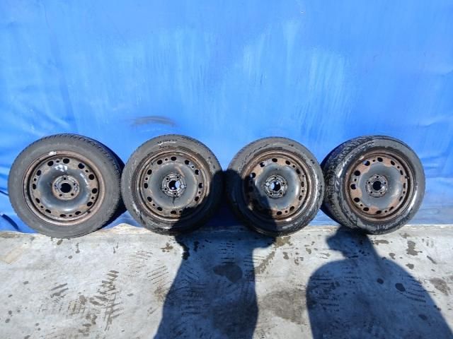 bontott SKODA FABIA II Acélfelni Szett Gumival