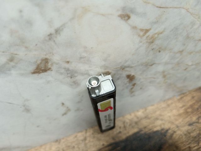 bontott SKODA FABIA II Antenna Erősítő