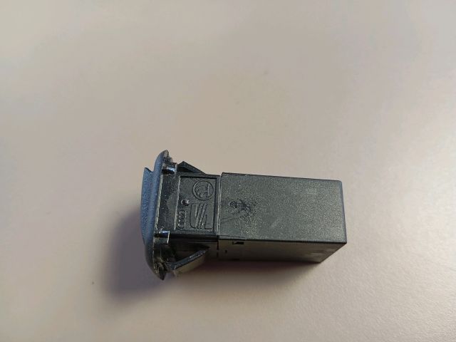 bontott SKODA FABIA II AUX Csatlakozó