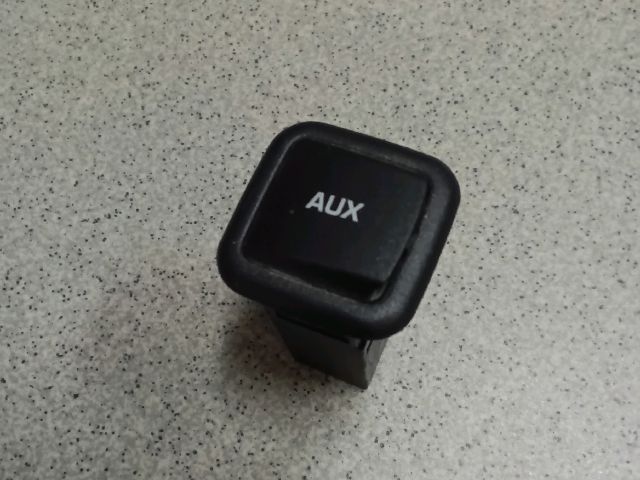 bontott SKODA FABIA II AUX Csatlakozó