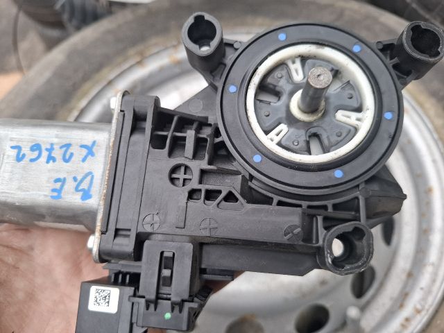 bontott SKODA FABIA II Bal első Ablakemelő Motor