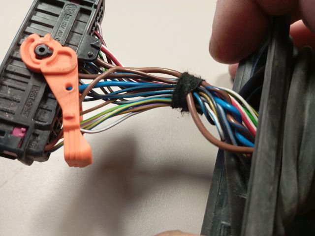 bontott SKODA FABIA II Bal első Ajtó Kábelköteg