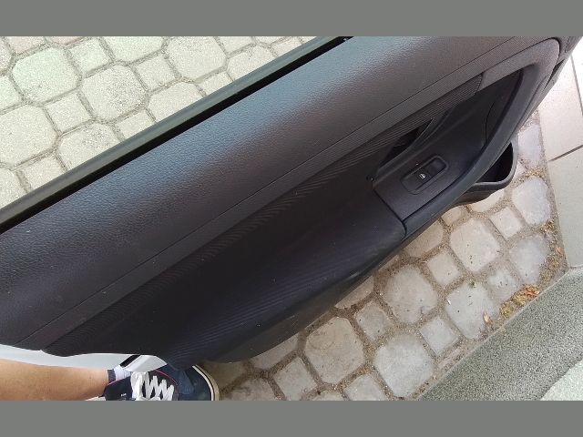 bontott SKODA FABIA II Bal első Ajtó (Részeivel)