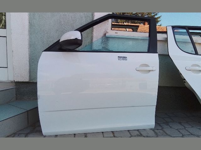 bontott SKODA FABIA II Bal első Ajtó (Részeivel)