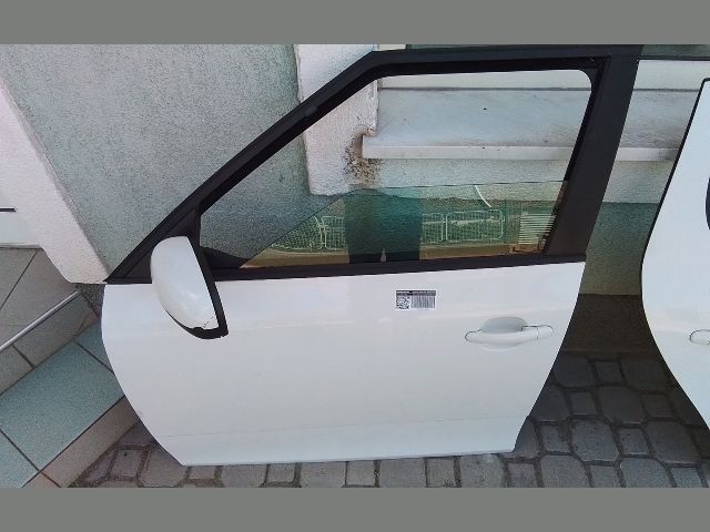 bontott SKODA FABIA II Bal első Ajtó (Részeivel)