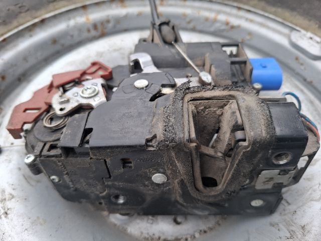 bontott SKODA FABIA II Bal első Ajtózár