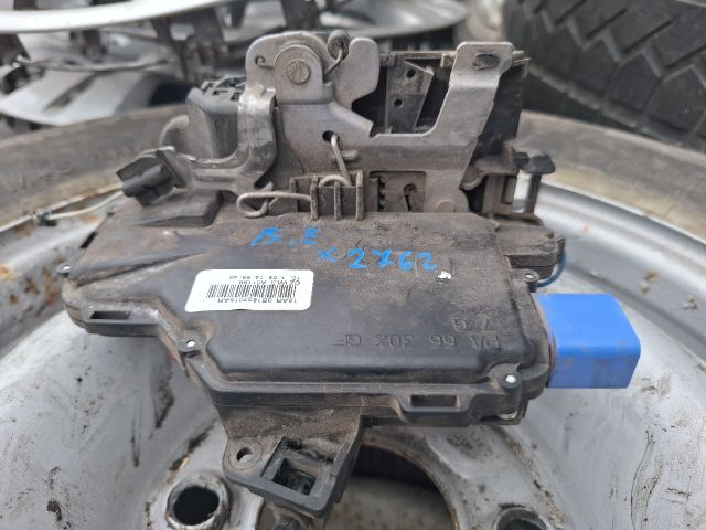 bontott SKODA FABIA II Bal első Ajtózár