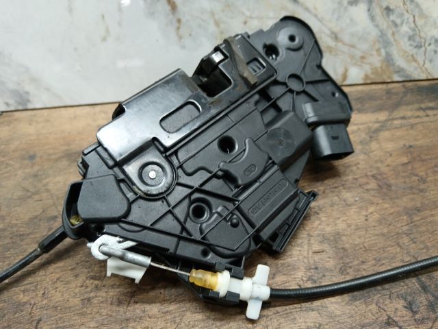 bontott SKODA FABIA II Bal első Ajtózár