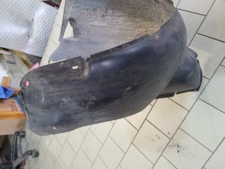 bontott SKODA FABIA II Bal első Dobbetét (Kerékjárati, Műanyag)