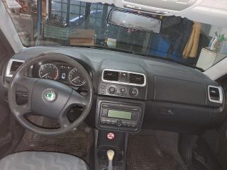 bontott SKODA FABIA II Bal első Fejtámla