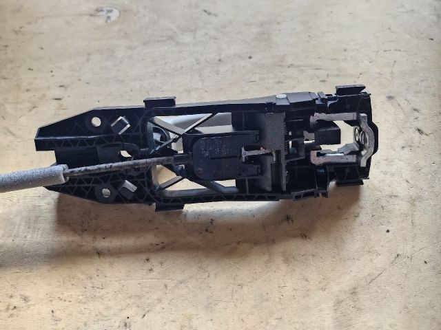 bontott SKODA FABIA II Bal első Külső Kilincsfészek